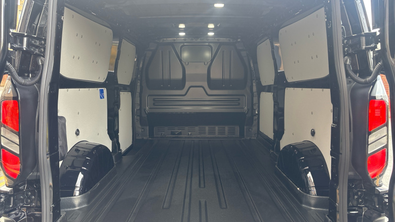 Ford Transit Custom 320 L2 Diesel Fwd 2.0 EcoBlue 136ps H1 Van Leader